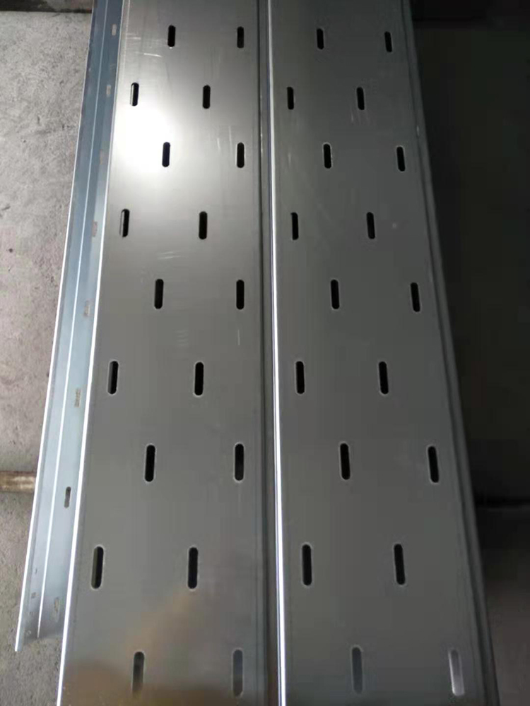 直通托盤式橋架是如何得到高壽命的